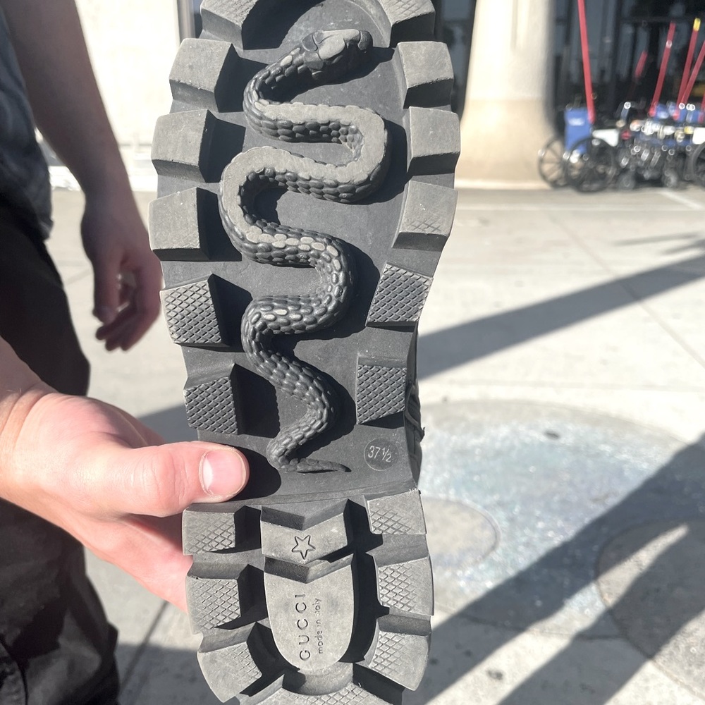 8.5 black Gucci Boots